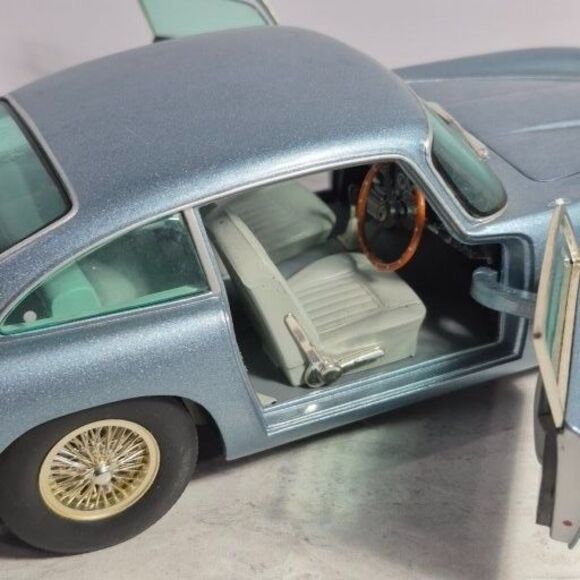 Blue Aston Martin 085 1963, Score 1/18 DB5 - Picture 8 of 16